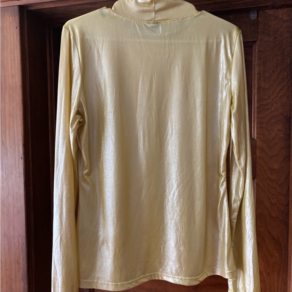 Elegant Yellow Women's Blouse - Picture 2 of 4
